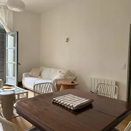appartement lumineux cosy climatisé 4 couchages coeur de narbonne Appartamento